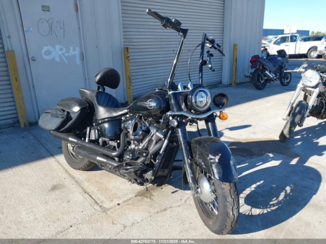2018 HARLEY-DAVIDSON FLHCS 1HD1YBK35JC076649