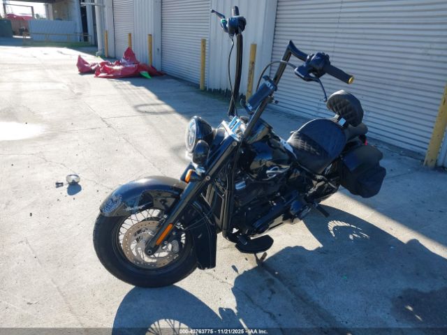 2018 HARLEY-DAVIDSON FLHCS 1HD1YBK35JC076649 Photo 1