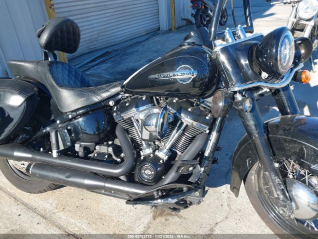 2018 HARLEY-DAVIDSON FLHCS 1HD1YBK35JC076649 Photo 7