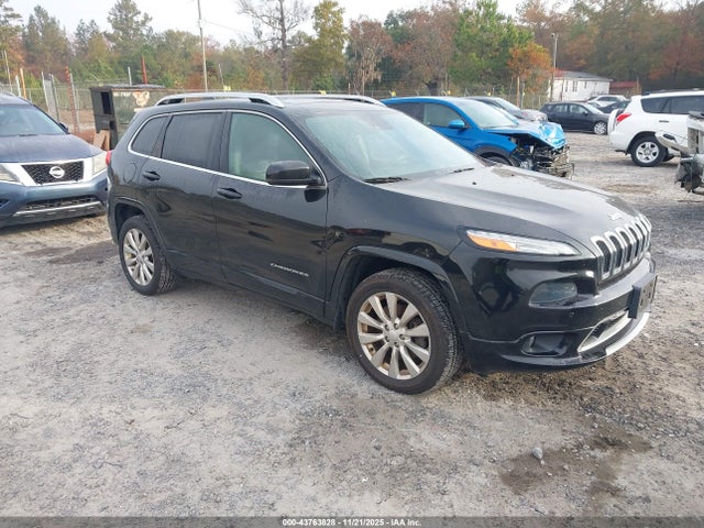 43763828 :رقم المزاد ، 1C4PJMJS6HW634795 vin ، 2017 Jeep Cherokee Overland 4x4 مزاد بيع