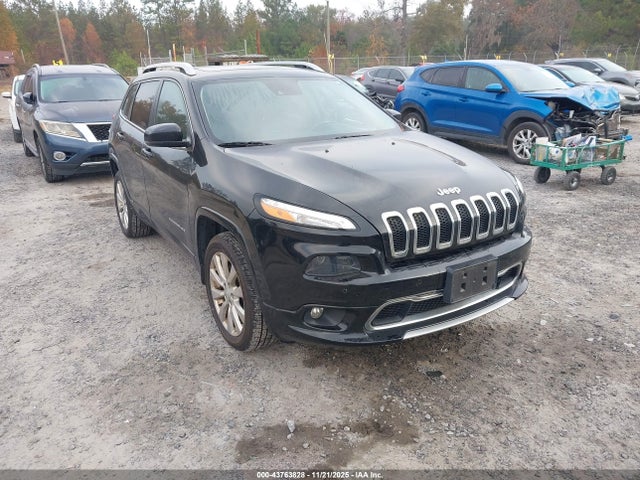 43763828 :رقم المزاد ، 1C4PJMJS6HW634795 vin ، 2017 Jeep Cherokee Overland 4x4 مزاد بيع
