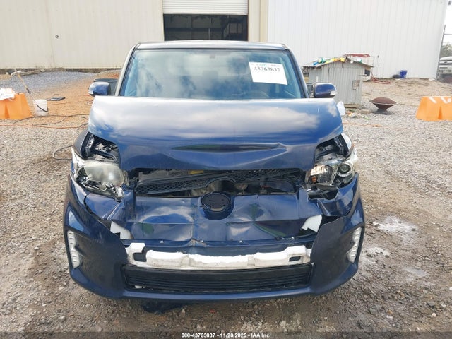 Scion XB 2014 JTLZE4FE1EJ065996 Image 28