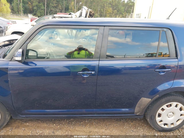 Scion XB 2014 JTLZE4FE1EJ065996 Image 30