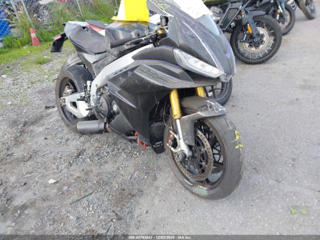 2023 APRILIA RSV4 ZD4KYUA00PS000655