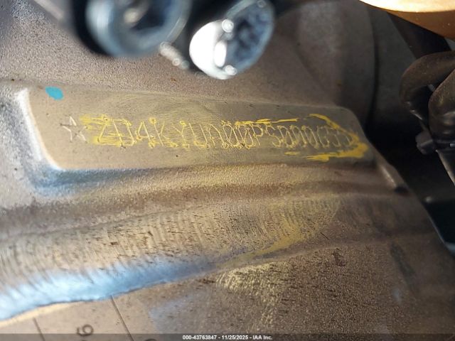 2023 APRILIA RSV4 ZD4KYUA00PS000655 Photo 9