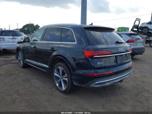 2021 AUDI Q7 WA1LXBF73MD036167 Photo 2