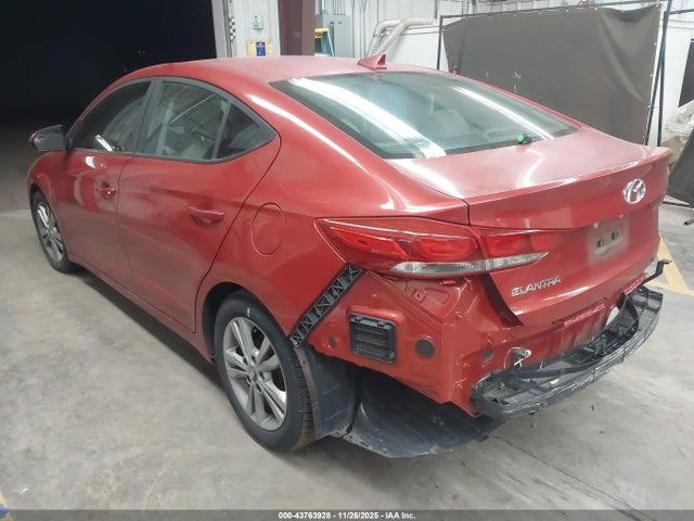 5NPD84LF7HH038213 Hyundai ELANTRA SE