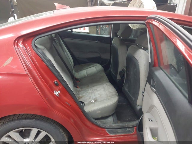 5NPD84LF7HH038213 Hyundai ELANTRA SE