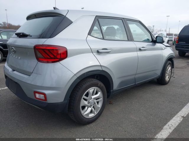 2022 HYUNDAI VENUE KMHRB8A36NU151638 Photo 3