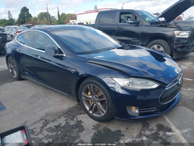 2013 TESLA MODEL S 5YJSA1DNXDFP06014 Photo 0