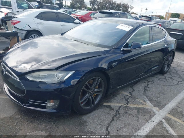 2013 TESLA MODEL S 5YJSA1DNXDFP06014 Photo 1
