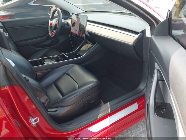 2018 TESLA MODEL 3 5YJ3E1EA8JF058463 Photo 4