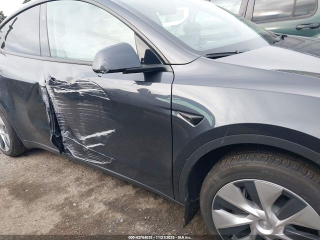 2024 TESLA MODEL Y 7SAYGDEE4RF065655 Photo 5