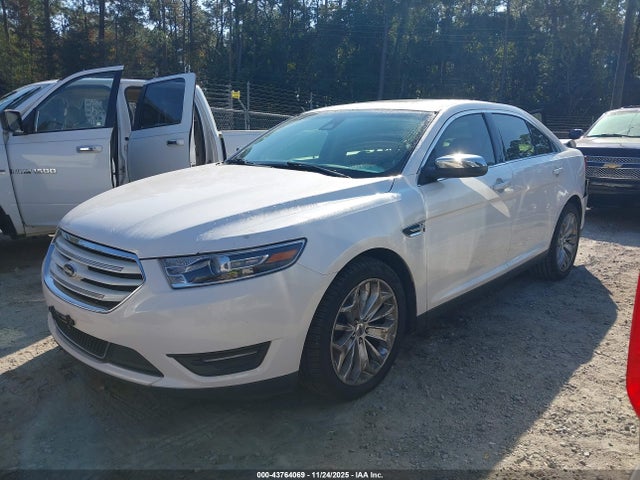 Ford Taurus Limited 2019 1FAHP2F84KG118494 Image 2