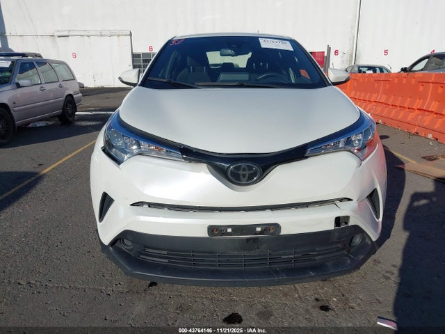 JTNKHMBXXK1026651 Toyota C-HR LE