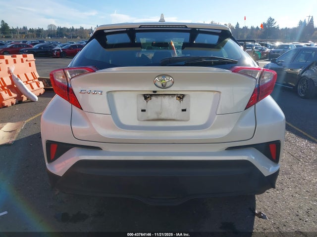 JTNKHMBXXK1026651 Toyota C-HR LE
