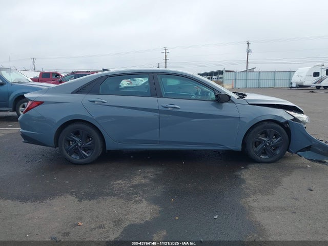 KMHLM4AG3MU155866 Hyundai ELANTRA SEL