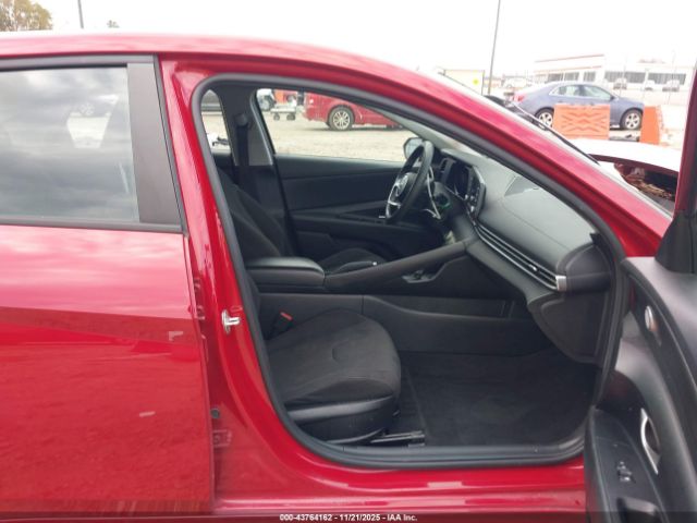 2022 HYUNDAI ELANTRA KMHLL4AG2NU291331 Photo 4