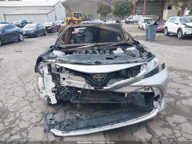 4T1BZ1HK7JU005924 Toyota Camry Xle V6