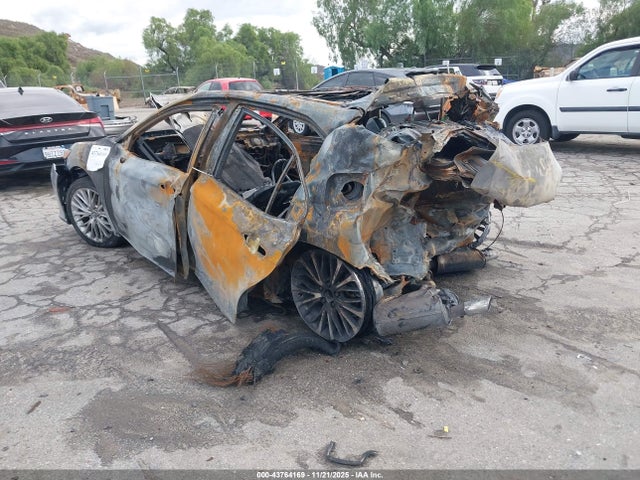 4T1BZ1HK7JU005924 Toyota Camry Xle V6