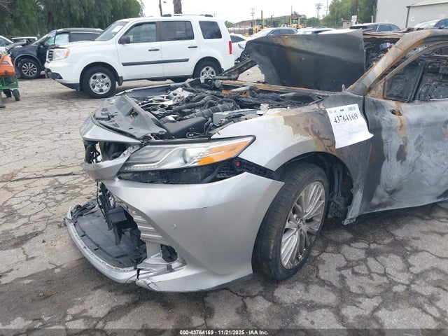 4T1BZ1HK7JU005924 Toyota Camry Xle V6