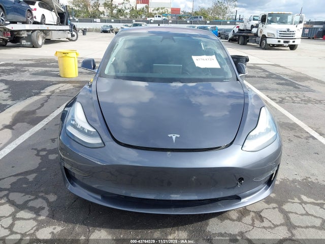 43764329 :رقم المزاد ، 5YJ3E1EBXKF191736 vin ، 2019 Tesla Model 3 Long Range/performance مزاد بيع
