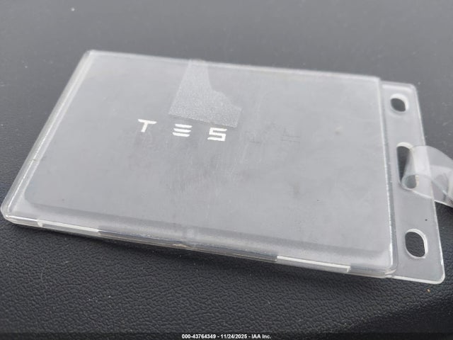 2021 TESLA MODEL Y 5YJYGDEF6MF073044 Photo 10