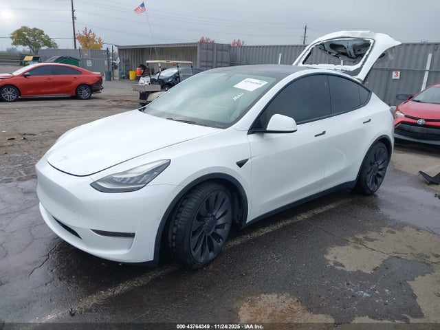 2021 TESLA MODEL Y 5YJYGDEF6MF073044 Photo 1