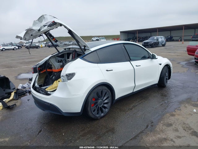 2021 TESLA MODEL Y 5YJYGDEF6MF073044 Photo 3