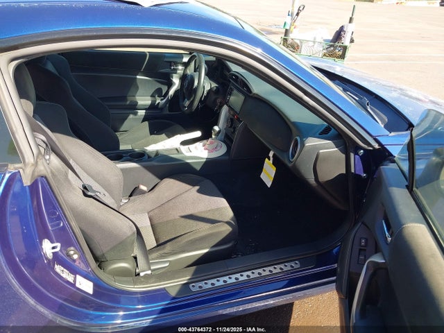2017 TOYOTA 86 JF1ZNAA11H8702921 Photo 4