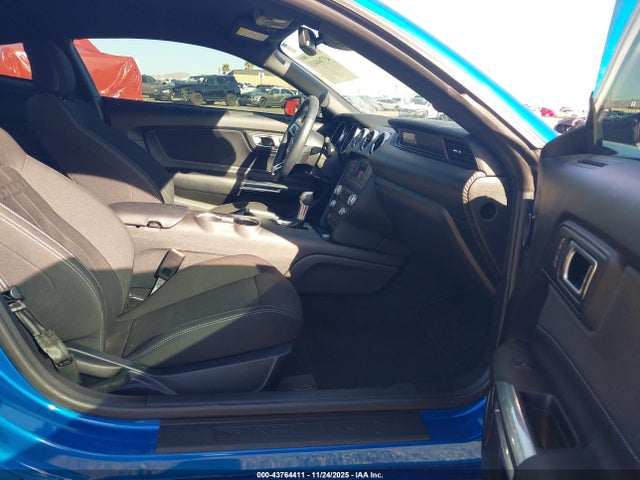 Ford Mustang Ecoboost Fastback 2021 1FA6P8TH8M5152323 Image 5