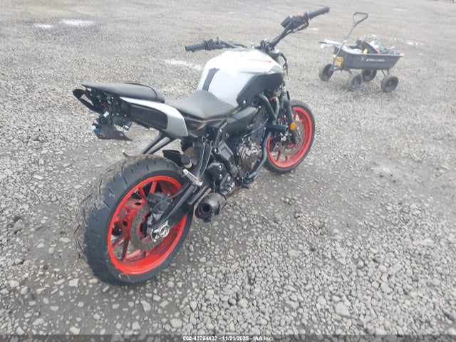 JYARM27EXKA005112 Yamaha MT07