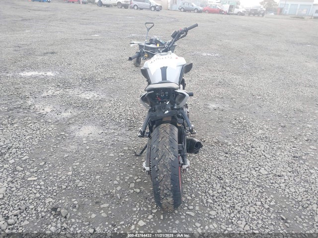 JYARM27EXKA005112 Yamaha MT07