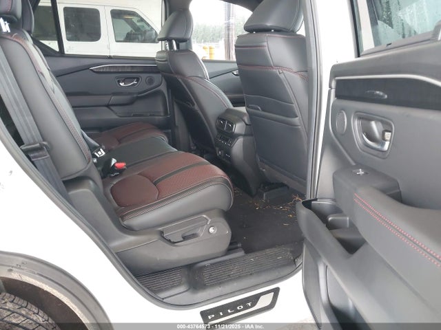 5FNYG1H98SB144598 Honda Pilot Black Edition