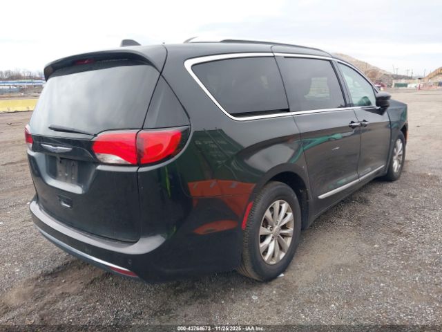 2019 CHRYSLER PACIFICA 2C4RC1BG2KR541347 Photo 3