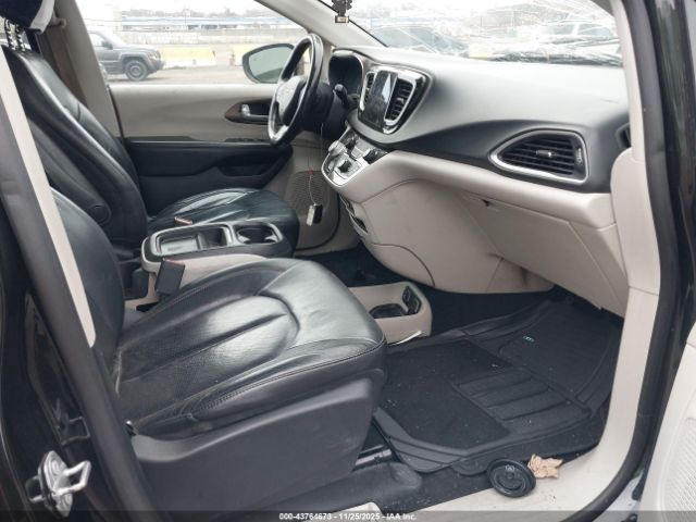 2019 CHRYSLER PACIFICA 2C4RC1BG2KR541347 Photo 4