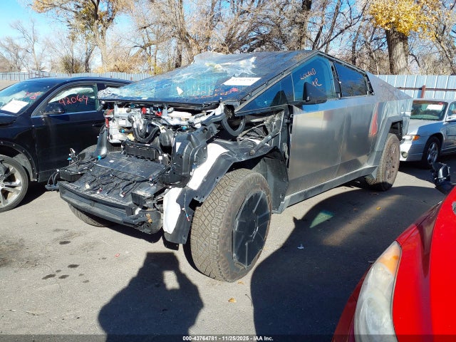 2024 TESLA CYBERTRUCK 7G2CEHED2RA038881 Photo 1