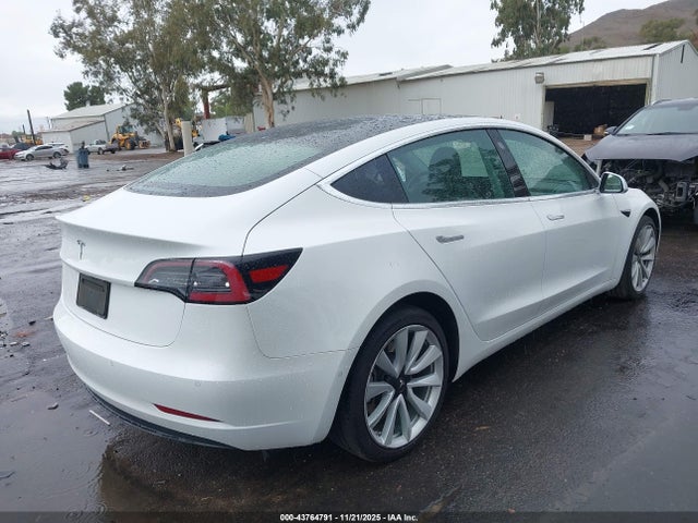 2019 TESLA MODEL 3 5YJ3E1EA1KF466532 Photo 3