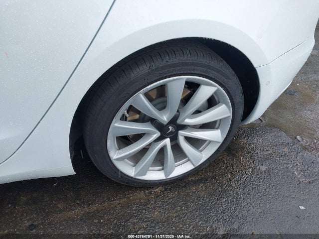 2019 TESLA MODEL 3 5YJ3E1EA1KF466532 Photo 5