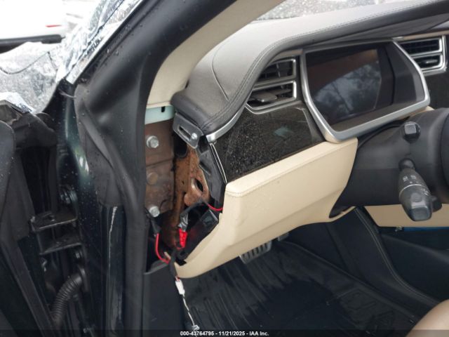 2014 TESLA MODEL S 5YJSA1H12EFP32339 Photo 5