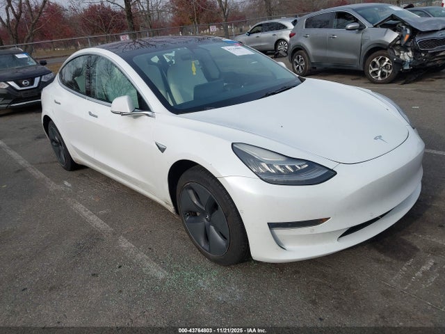 2018 TESLA MODEL 3 5YJ3E1EB6JF100184 Photo 0