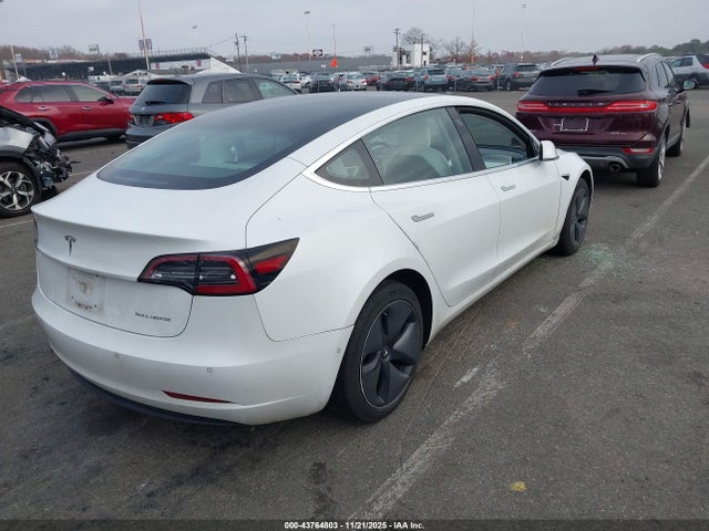 2018 TESLA MODEL 3 5YJ3E1EB6JF100184 Photo 3