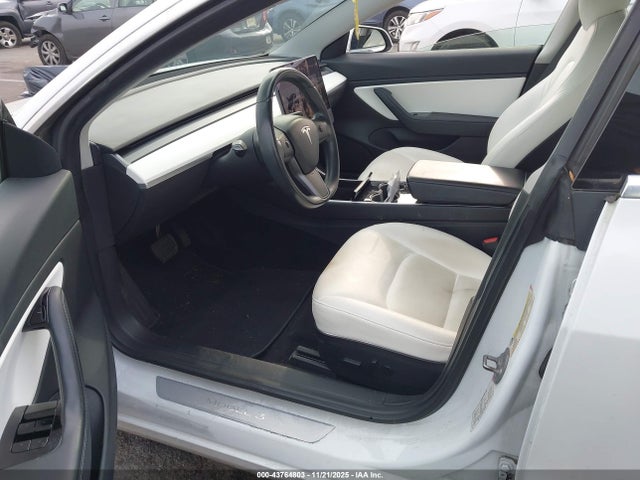 2018 TESLA MODEL 3 5YJ3E1EB6JF100184 Photo 4