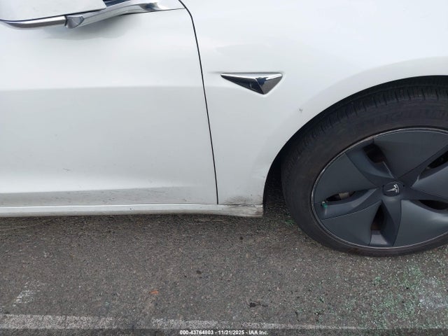 2018 TESLA MODEL 3 5YJ3E1EB6JF100184 Photo 5