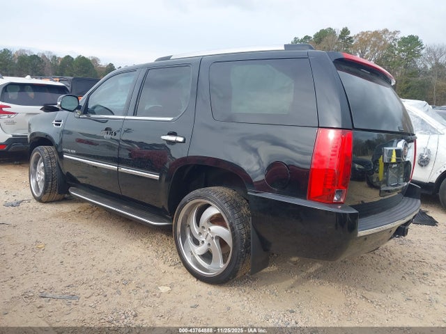 2014 CADILLAC ESCALADE 1GYS4BEF2ER192508 Photo 2