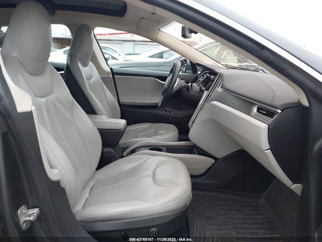 2015 TESLA MODEL S 5YJSA1H22FFP74827 Photo 4