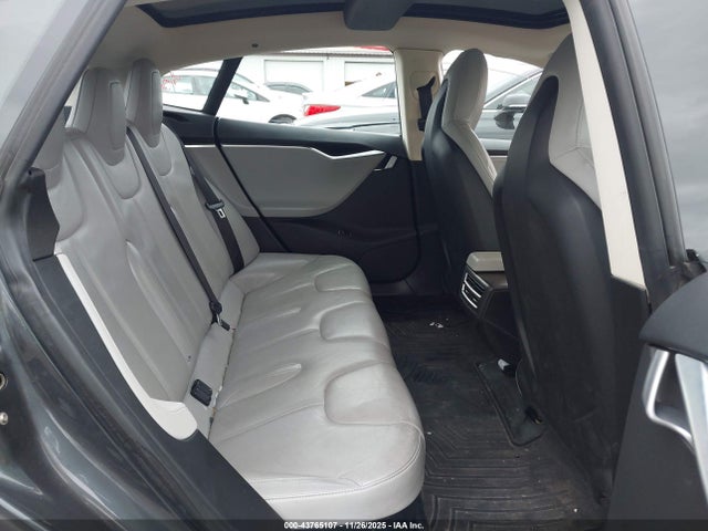 2015 TESLA MODEL S 5YJSA1H22FFP74827 Photo 7