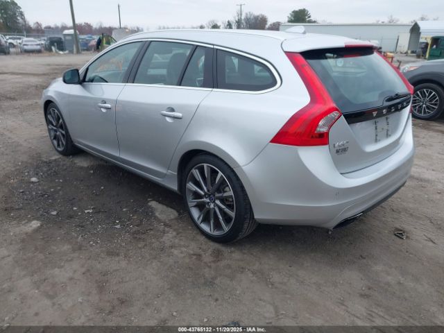 2015 VOLVO V60 YV140MEMXF1227343 Photo 2