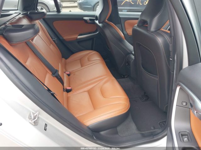 2015 VOLVO V60 YV140MEMXF1227343 Photo 7
