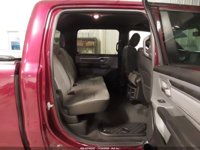 2021 RAM 1500 1C6SRFFT1MN636333 Photo 7